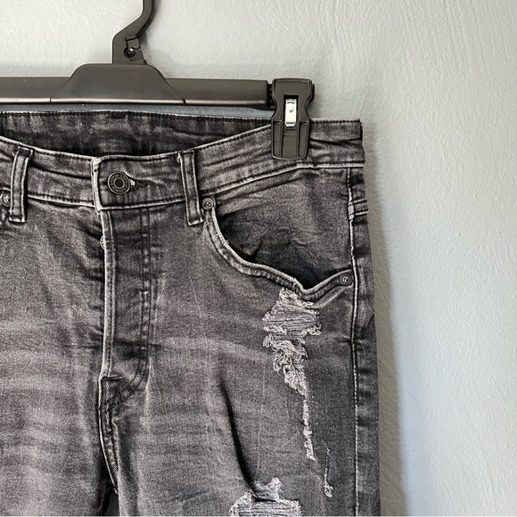 Distressed H&M Jeans Sz 32 X 32 - Picture 3 of 5